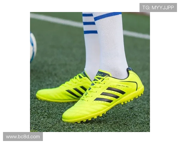 为孩子挑选软底足球鞋的关键要点与实用选购策略指南全面建议解读